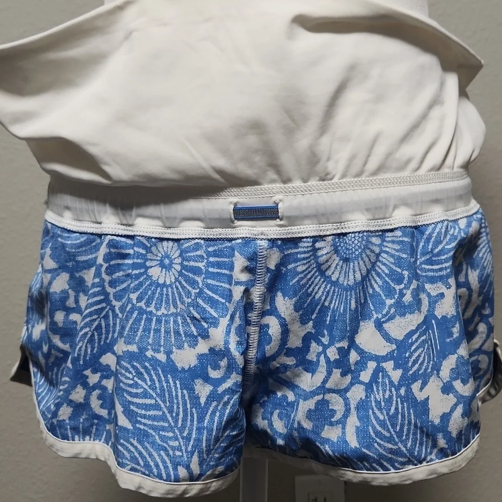 Lululemon Ready To Roll Shorts